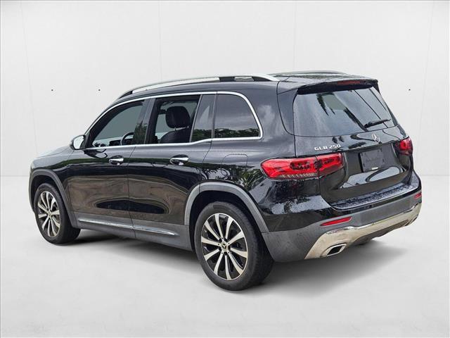 Photo of 2021 Night Black Mercedes-Benz GLB 250