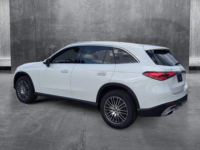 Photo of 2025 Polar White Mercedes-Benz GLC 300