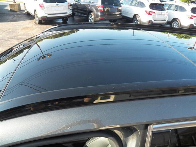 Photo of 2022 Shimmering Silver Hyundai TUCSON Hybrid