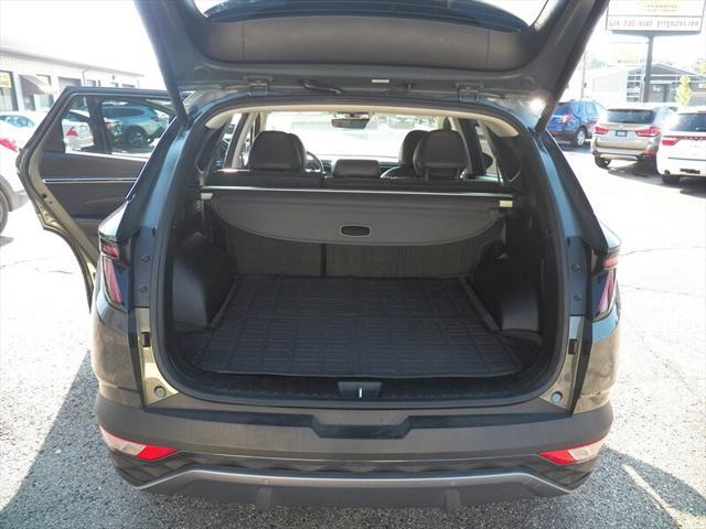 Photo of 2022 Shimmering Silver Hyundai TUCSON Hybrid