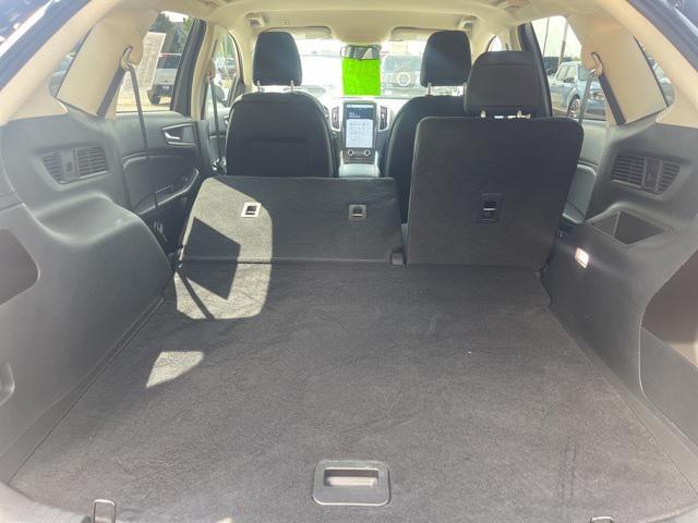 Photo of 2024 Agate Black Metallic Ford Edge