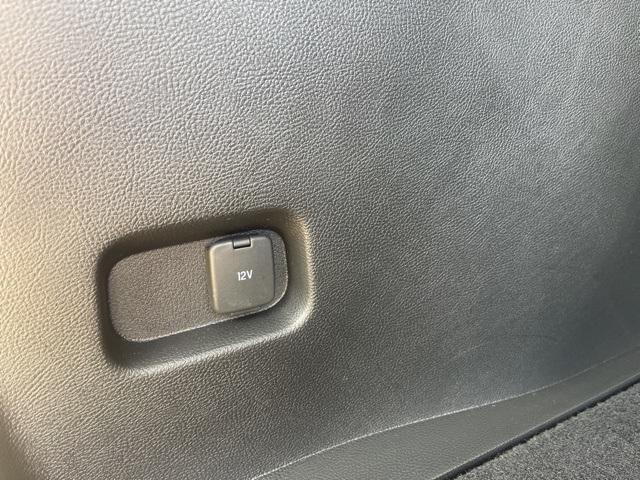 Photo of 2024 Agate Black Metallic Ford Edge