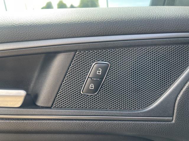 Photo of 2024 Agate Black Metallic Ford Edge