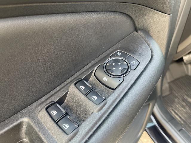 Photo of 2024 Agate Black Metallic Ford Edge