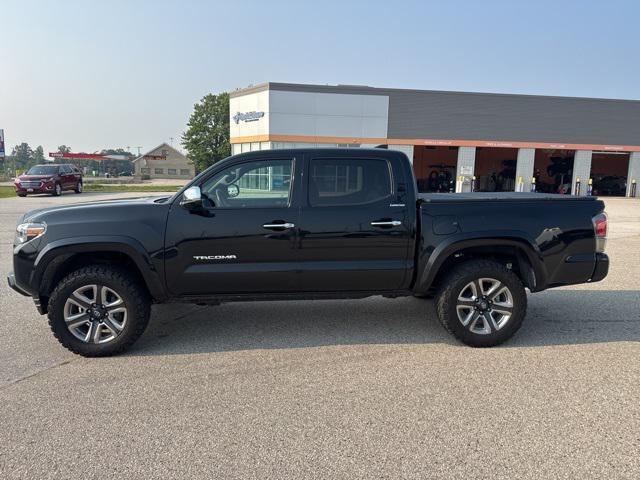 Photo of 2018 Black Toyota Tacoma