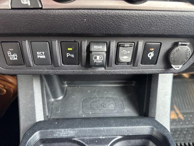 Photo of 2018 Black Toyota Tacoma