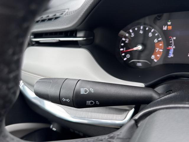 Photo of 2023 Granite Crystal Metallic Clearcoat Jeep Compass