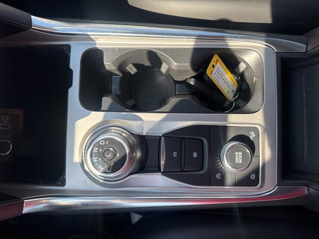 Photo of 2023 Star White Metallic Tri-Coat Ford Explorer