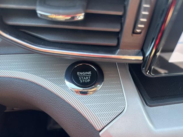 Photo of 2023 Star White Metallic Tri-Coat Ford Explorer
