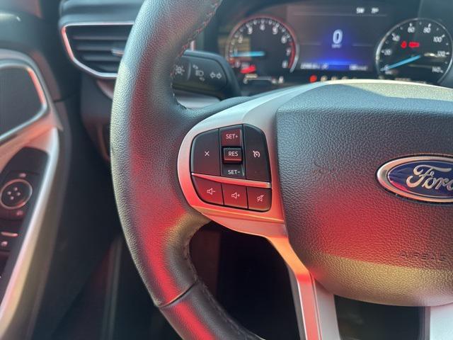 Photo of 2023 Star White Metallic Tri-Coat Ford Explorer