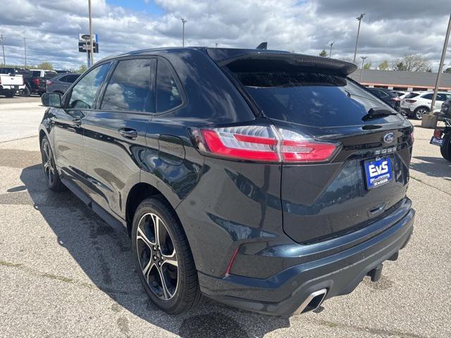 Photo of 2022 Blue Metallic Ford Edge