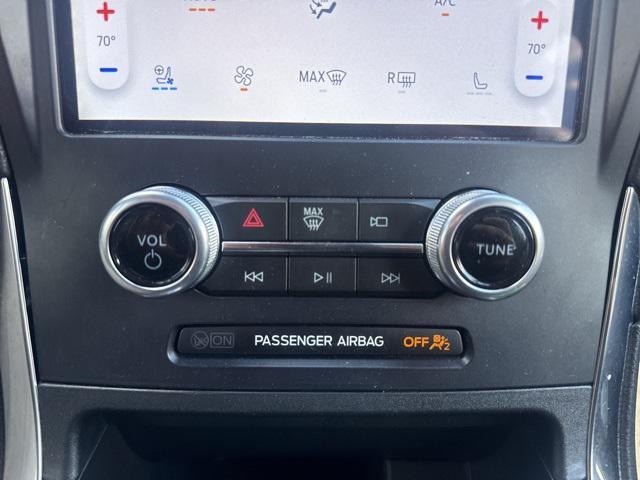 Photo of 2022 Blue Metallic Ford Edge