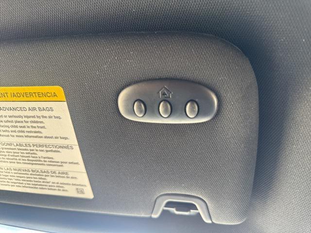 Photo of 2022 Blue Metallic Ford Edge