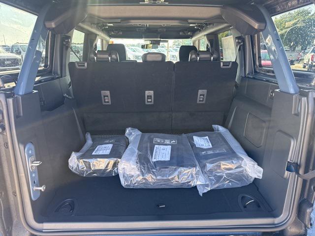 Photo of 2025 Azure Gray Metallic Tri-Coat Ford Bronco