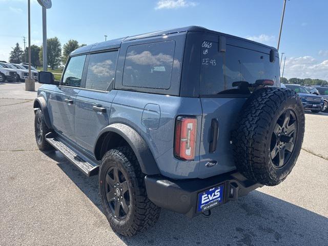 Photo of 2025 Azure Gray Metallic Tri-Coat Ford Bronco