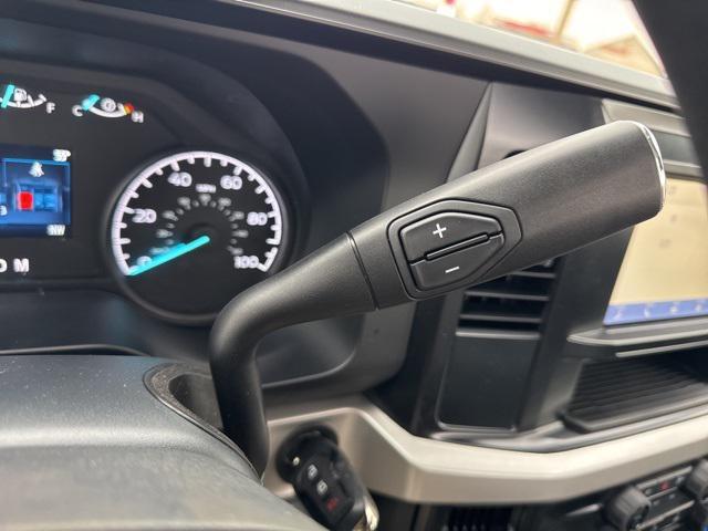 Photo of 2025 Oxford White Ford F-350