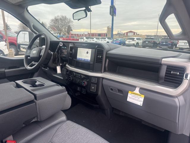 Photo of 2025 Oxford White Ford F-350