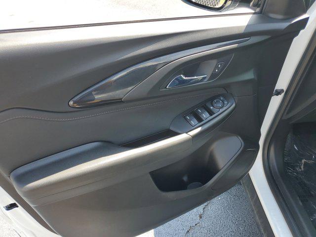 Photo of 2021 Summit White Chevrolet Trailblazer