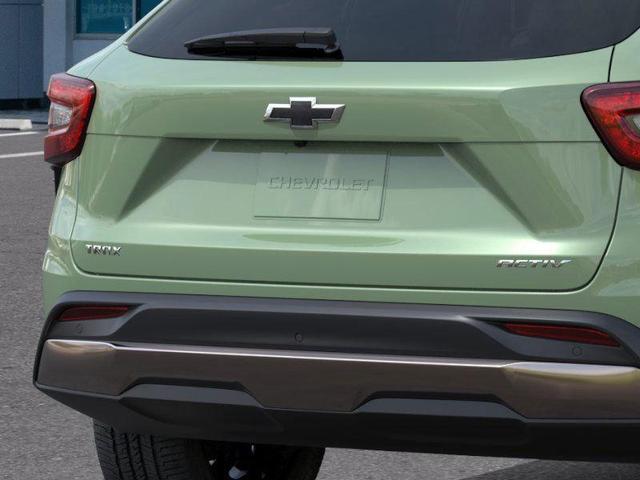 Photo of 2025 Green Chevrolet Trax