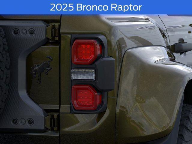 Photo of 2025 Shelter Green Metallic Ford Bronco