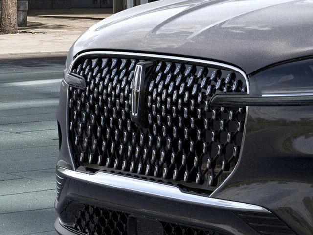 Photo of 2025 INFINITE BLACK MET CC Lincoln Aviator