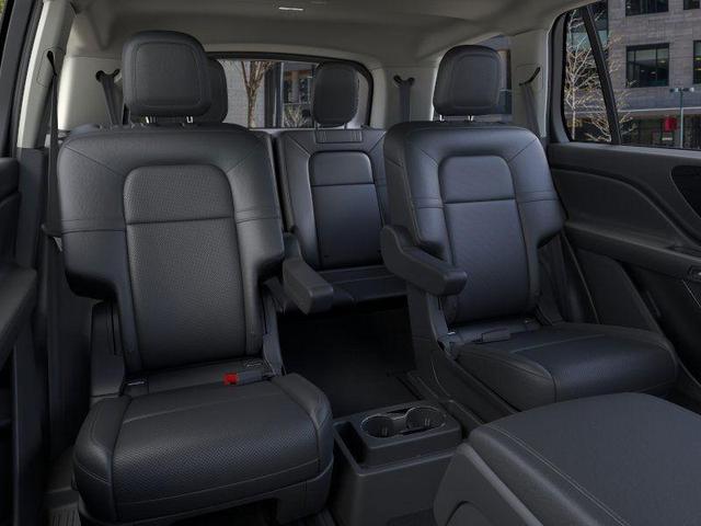 Photo of 2025 INFINITE BLACK MET CC Lincoln Aviator