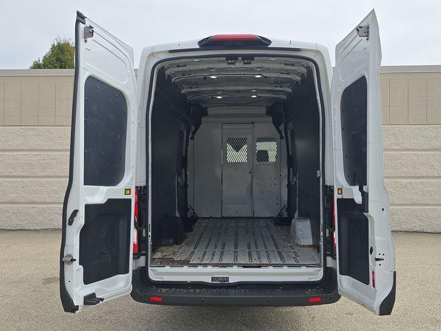 Photo of 2018 OXFORD WHITE Ford Transit-350
