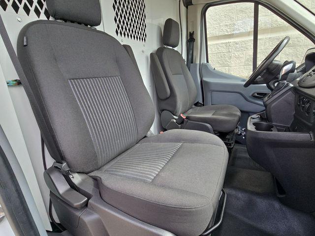 Photo of 2018 OXFORD WHITE Ford Transit-350