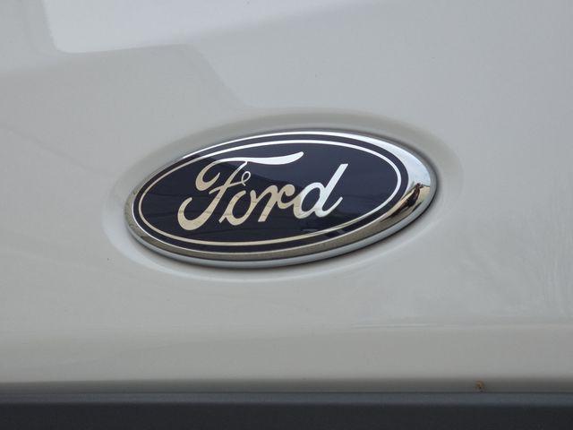 Photo of 2018 OXFORD WHITE Ford Transit-350