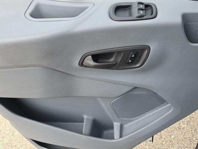 Photo of 2018 OXFORD WHITE Ford Transit-350