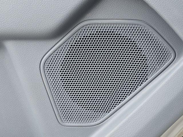 Photo of 2018 OXFORD WHITE Ford Transit-350