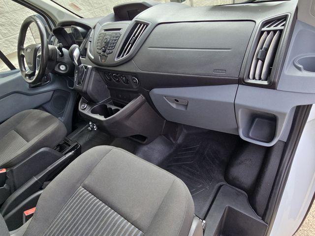 Photo of 2018 OXFORD WHITE Ford Transit-350