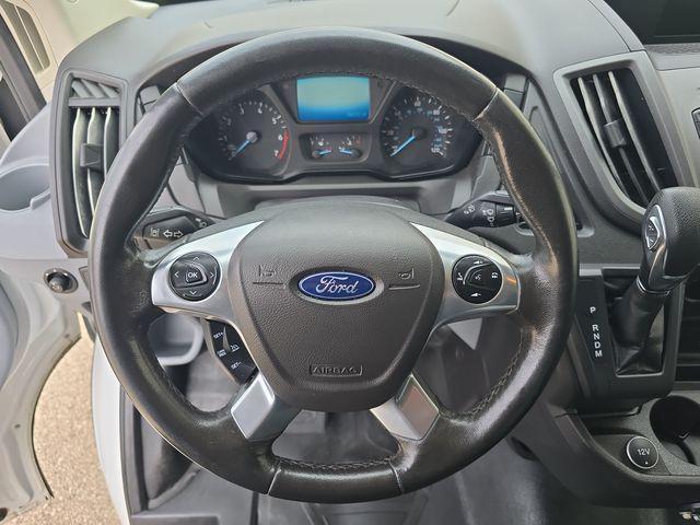 Photo of 2018 OXFORD WHITE Ford Transit-350