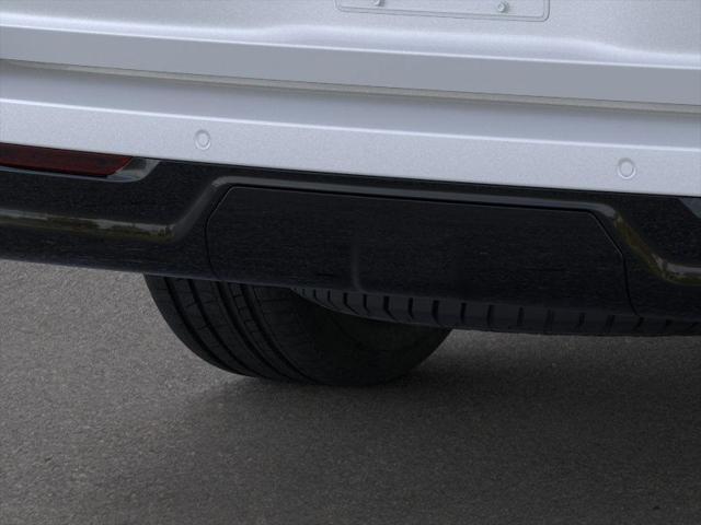 Photo of 2025 Pristine White Metallic Tri-Coat Lincoln Navigator