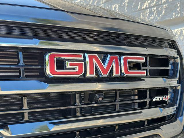 Photo of 2023 Ebony Twilight Metallic GMC Terrain
