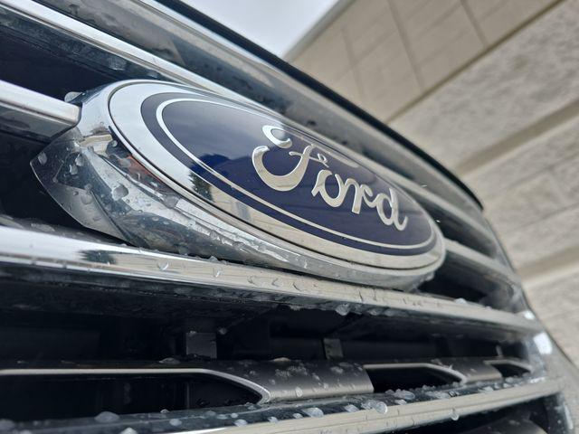 Photo of 2022 Forged Green Metallic Ford Edge