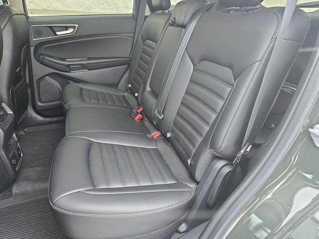 Photo of 2022 Forged Green Metallic Ford Edge