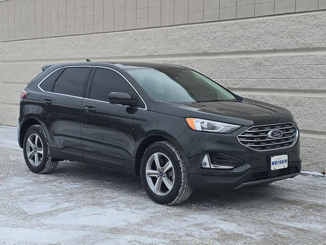 Photo of 2022 Forged Green Metallic Ford Edge