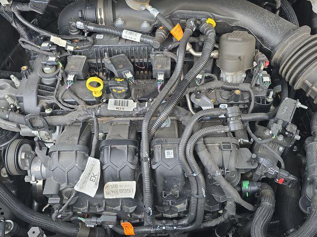 Photo of 2022 Forged Green Metallic Ford Edge