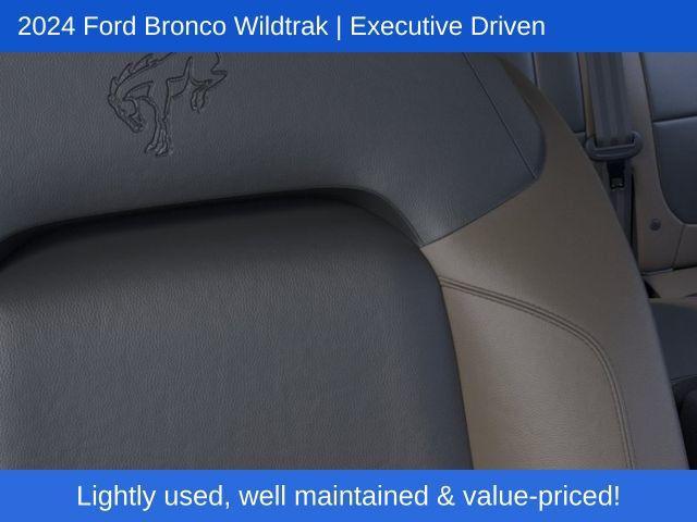 Photo of 2024 Hot Pepper Red Metallic Tinted Clearcoat Ford Bronco