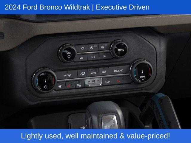 Photo of 2024 Hot Pepper Red Metallic Tinted Clearcoat Ford Bronco