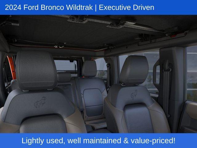 Photo of 2024 Hot Pepper Red Metallic Tinted Clearcoat Ford Bronco