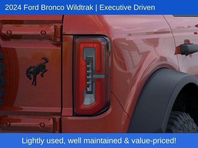 Photo of 2024 Hot Pepper Red Metallic Tinted Clearcoat Ford Bronco