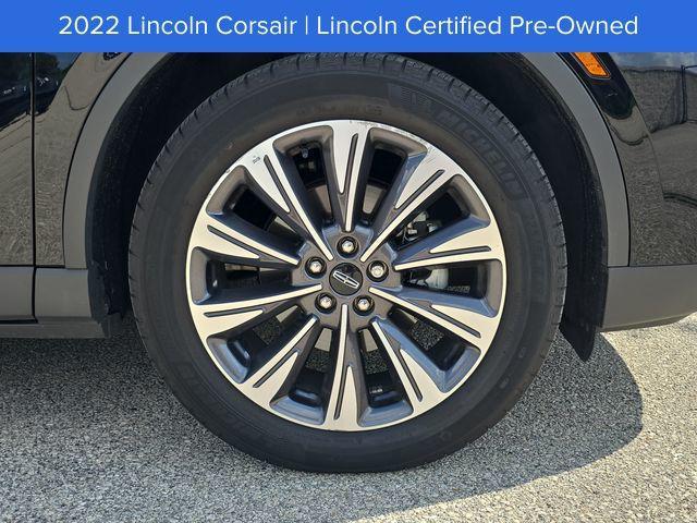 Photo of 2022 Infinite Black Metallic Clearcoat Lincoln Corsair