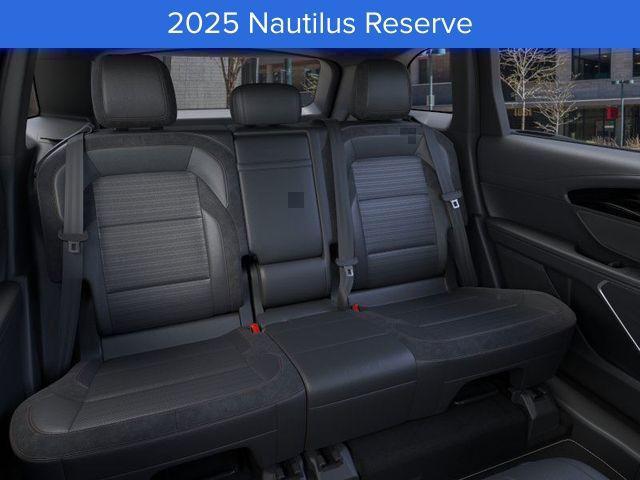 Photo of 2025 Infinite Black Metallic Clearcoat Lincoln Nautilus