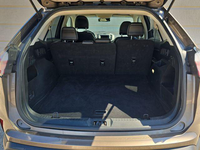 Photo of 2019 Stone Gray Ford Edge