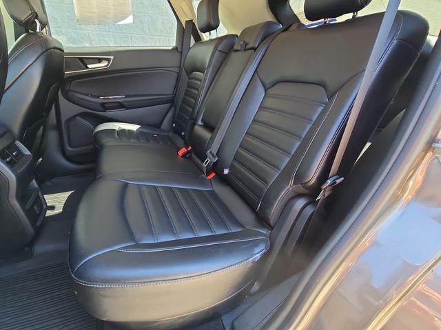 Photo of 2019 Stone Gray Ford Edge