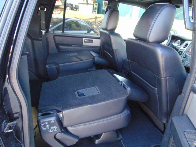 Photo of 2017 Shadow Black Ford Expedition EL