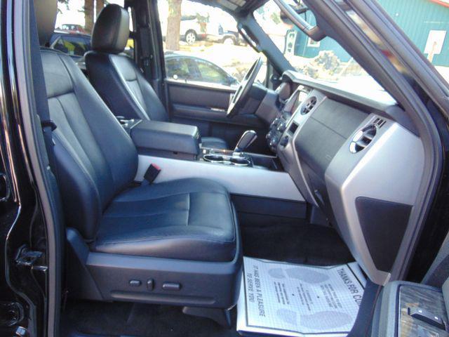 Photo of 2017 Shadow Black Ford Expedition EL