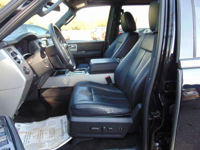 Photo of 2017 Shadow Black Ford Expedition EL